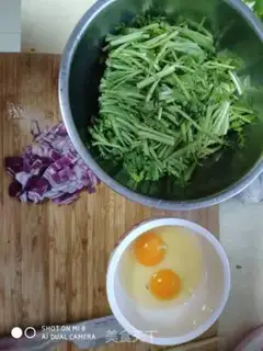 Make Eggs step 1