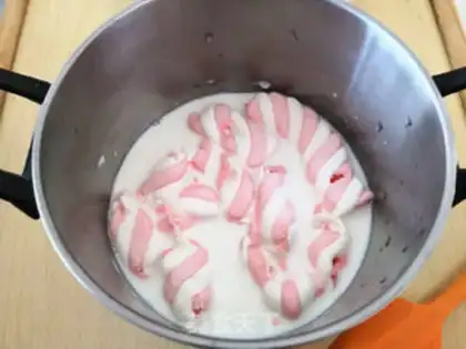 Make Cotton candy ice cream step 1