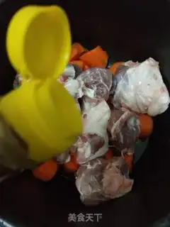 Make Carrot bone soup step 4