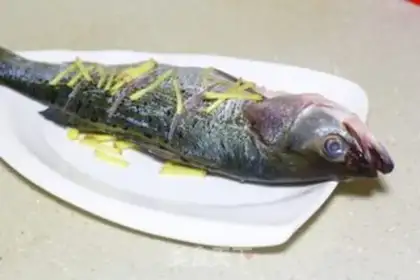 Make Steamed sea bass step 1