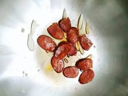 Make Weenie fried Dutch beans step 4