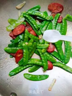 Make Weenie fried Dutch beans step 6