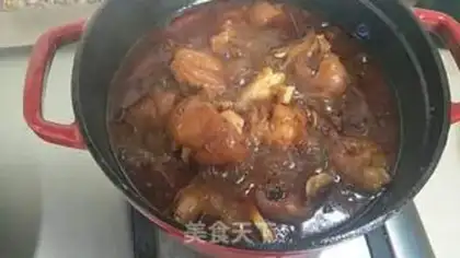 Make Hot pig hoof step 9