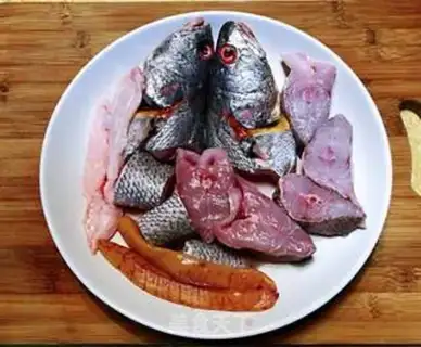 Make Home-cooked catfish step 0