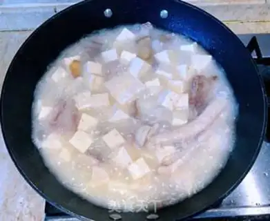 Make Home-cooked catfish step 2