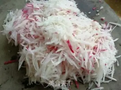 Make Steam radish meatballs step 1