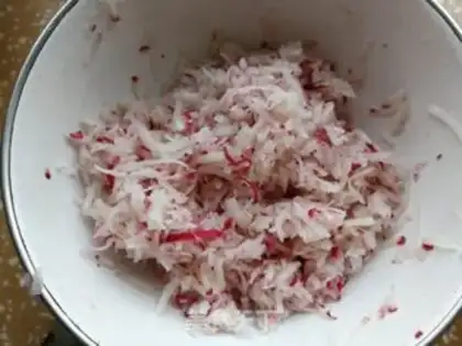 Make Steam radish meatballs step 2