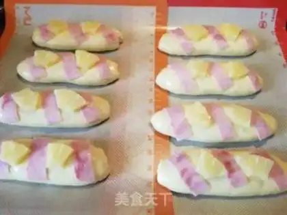 Make Pineapple ham bread step 13