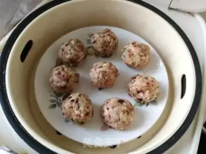 Make Steam radish meatballs step 6