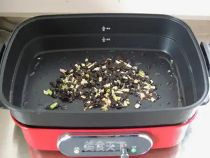 Make Doudou potato evaporated ribs step 4