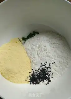 Make Corn pasta black sesame cake step 0