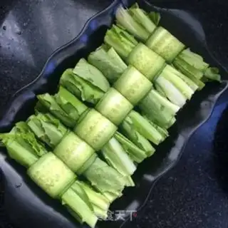 Make Emerald sauce rolls step 4