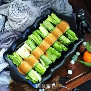 Make Emerald sauce rolls step 7