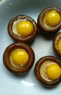 Make Frozen quail eggs step 1