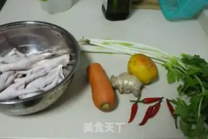 Make Sour papayas with chicken claws step 0