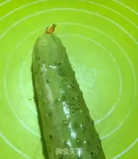 Make cucumber eggcake step 0