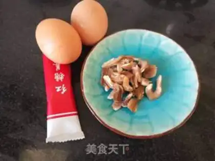 Make Peach stewed eggs step 0