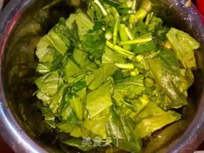 Make Garlic cabbage step 1