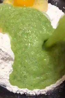 Make cucumber eggcake step 3