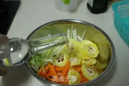 Make Sour papayas with chicken claws step 6