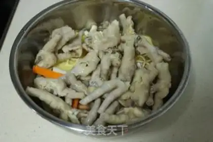 Make Sour papayas with chicken claws step 11