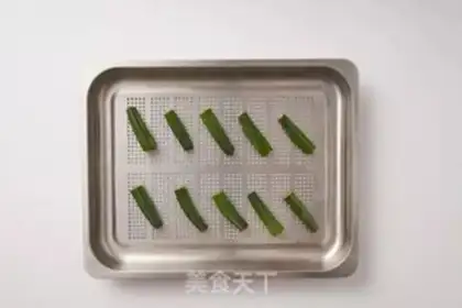Make Shrimp makes acupuncture step 2