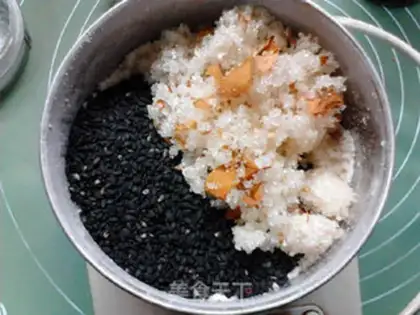 Make Roses with black sesame soup step 4