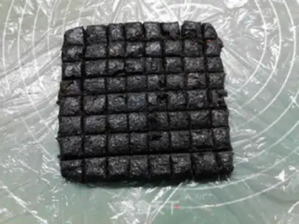 Make Roses with black sesame soup step 10