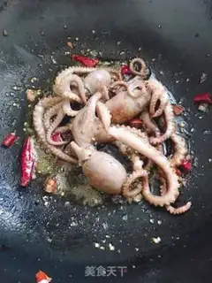 Make Spicy octopus step 1