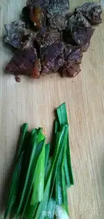 Make The halogened beef burns carrots step 1