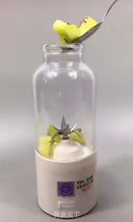 Make Banana monkey milkshake step 0