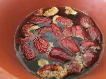 Make Red-tree black ear soup step 2