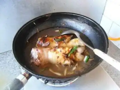 Make Soy pig hoofs step 7