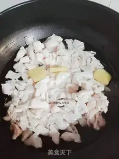 Make How to make clean, white pig oil step 4