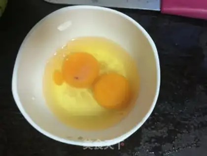 Make Scrambled eggs step 2