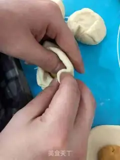 Make Gold and sand and milk packs step 4