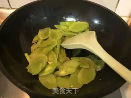 Make Scrambled eggs step 4