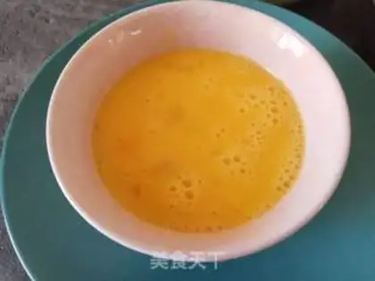 Make Golden fungus fried eggs step 2