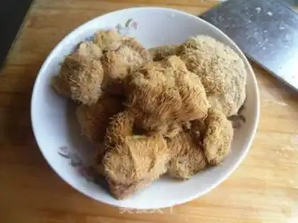 Make Chicken soup monkey mushrooms step 1
