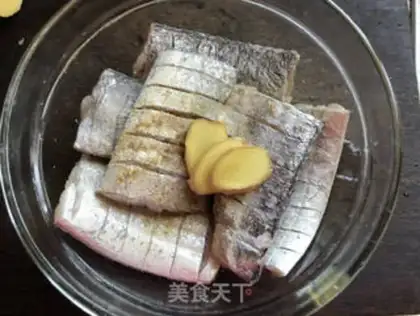 Make Jell-O fish step 1