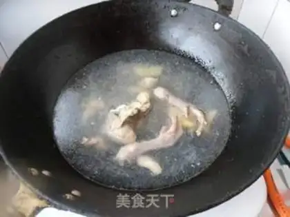 Make Chicken soup monkey mushrooms step 3