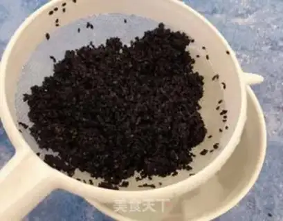 Make Black sesame sugar step 1