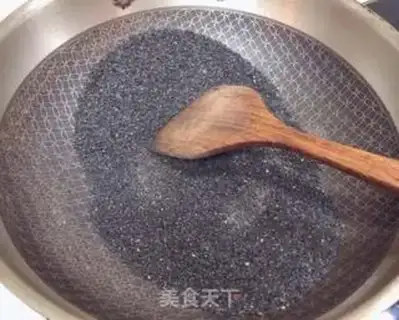 Make Black sesame sugar step 2