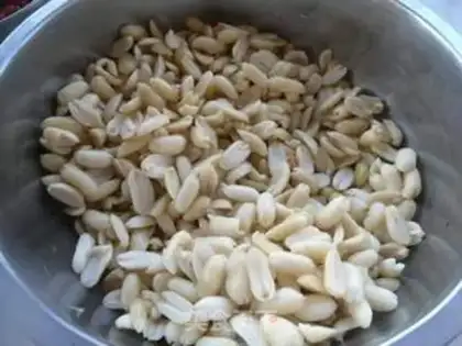 Make Spicy peanut petals step 2