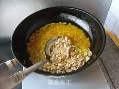 Make Spicy peanut petals step 5