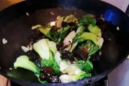 Make Scrambled black moor step 5