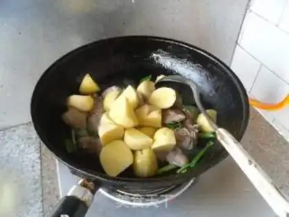 Make Curry potato chicken step 7