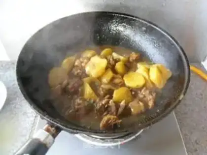 Make Curry potato chicken step 12