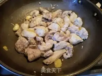Make Three chickens on the table step 4