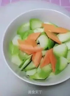 Make Carrots and crotch step 0